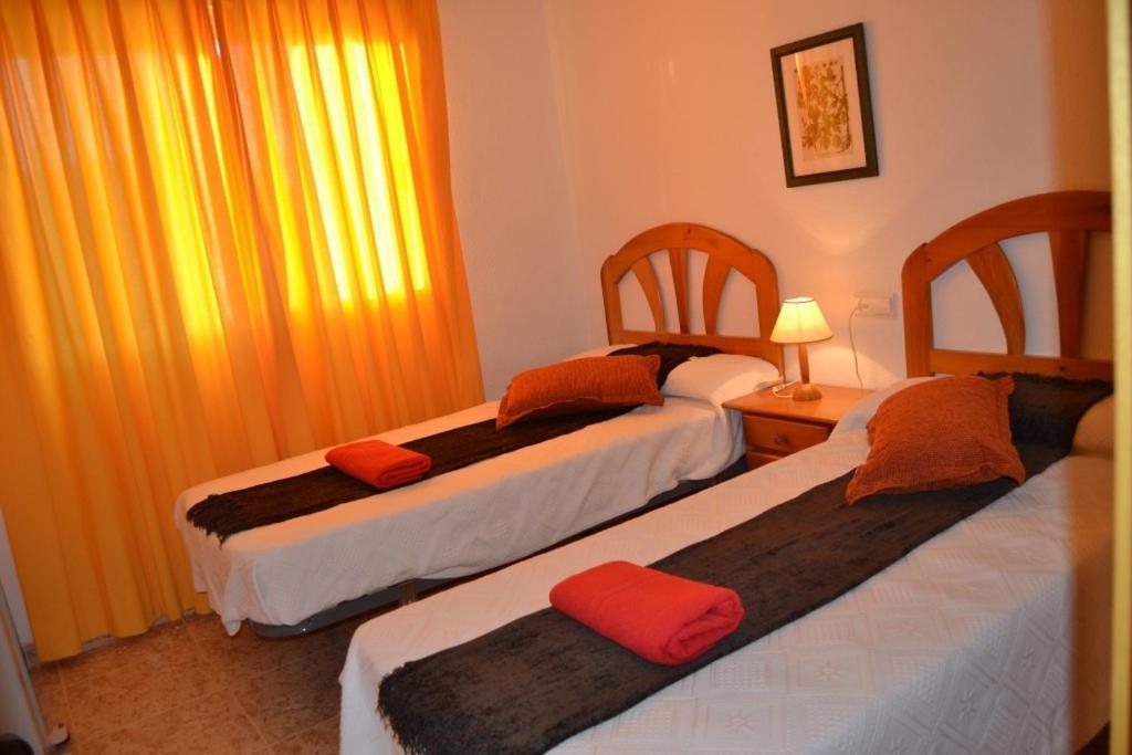 Apartamentos Turisticos Puerto Tomas Maestre La Manga del Mar Menor Zimmer foto